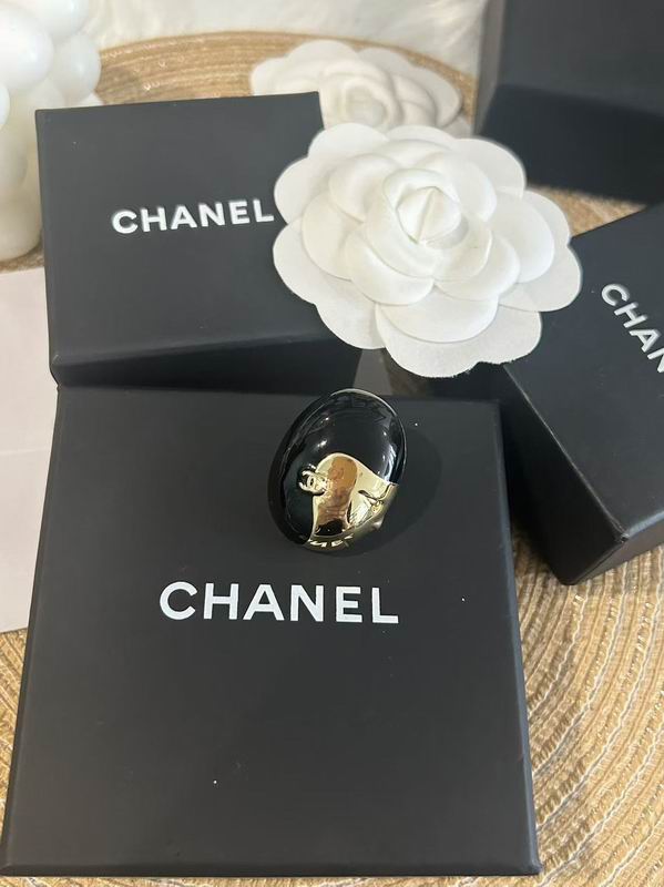Chanel Brooch 07yxs58